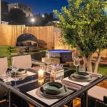 Appartamento The Secret Garden - Jacuzzi Privata E Relax A