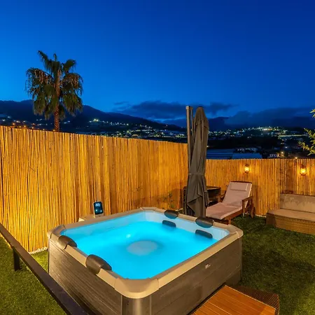 The Secret Garden - Jacuzzi Privata E Relax A Apartment