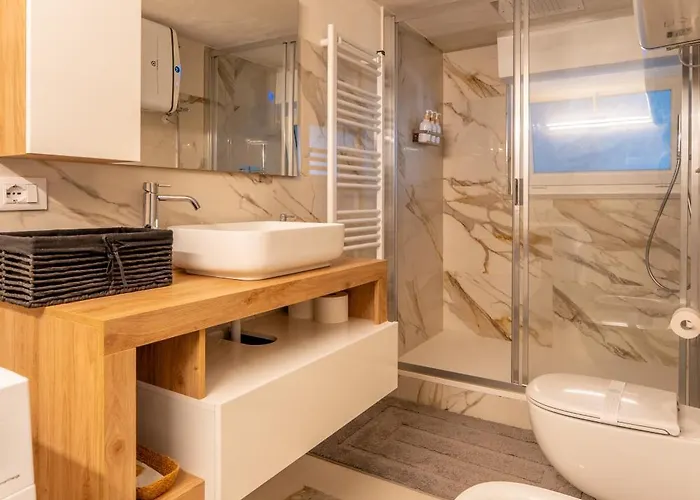 아파트 The Secret Garden - Jacuzzi Privata E Relax A 산레모