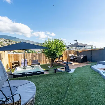 The Secret Garden - Jacuzzi Privata E Relax A アパート *